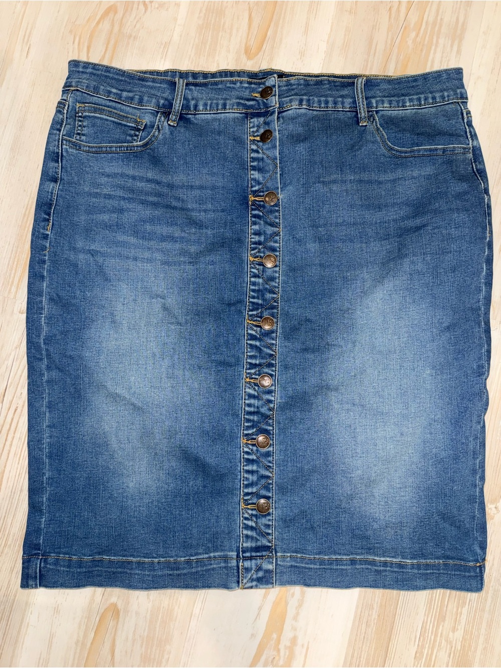 One 5 One Modest Woman’s Stretch Button-Front Denim Skirt in Medium Blue NWOT XL